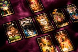 Understanding-Of-The-Tarot-Major-Arcana-And-Minor-Arcana-feature-image